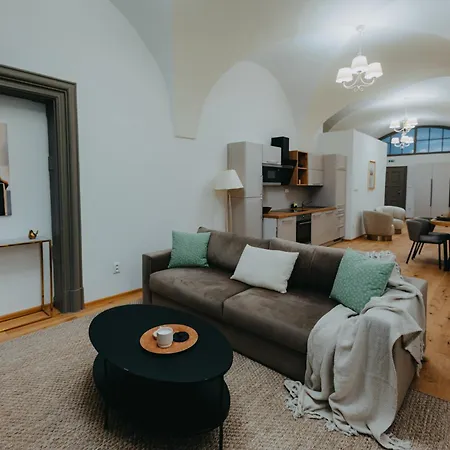 Contessa Apartment *